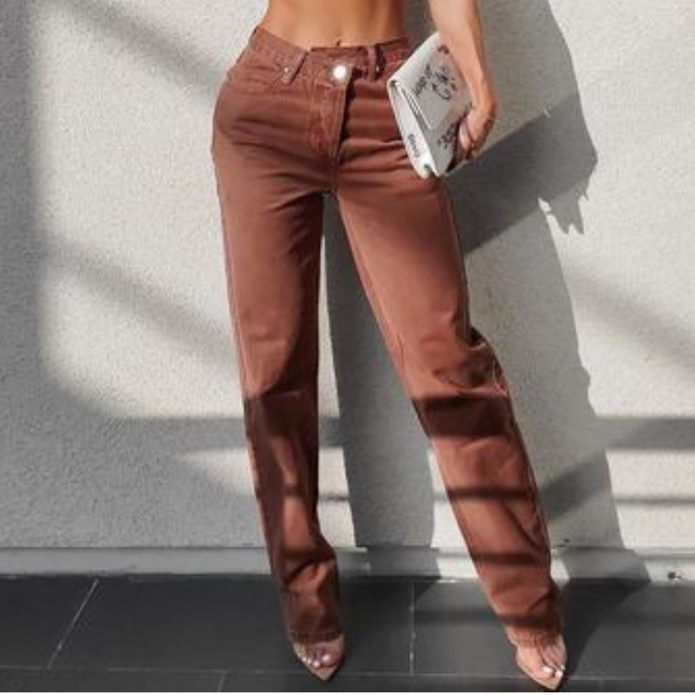 Brown straight-leg jeans